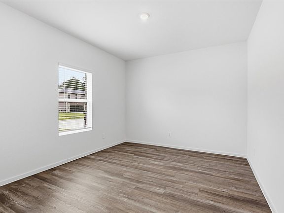 3rd image of 15867 Elegant Pine Ln
