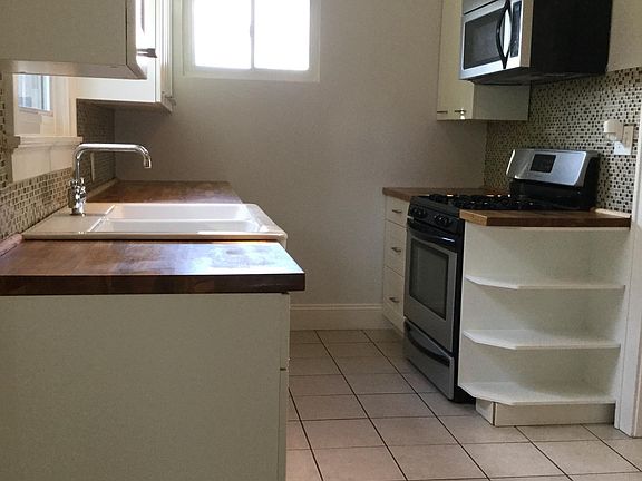 4th image of 4127 Sibley Ave