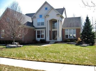 4592 Racewood Dr, Commerce Township, MI 48382