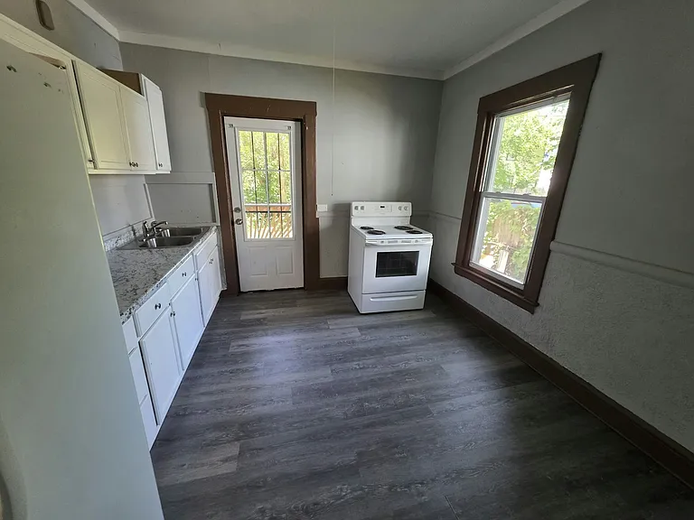 1082 E 78th St #2 — Photo 3