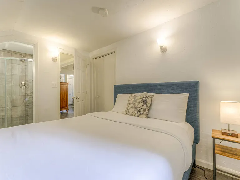 9704 Holman Rd NW #3 — Photo 3
