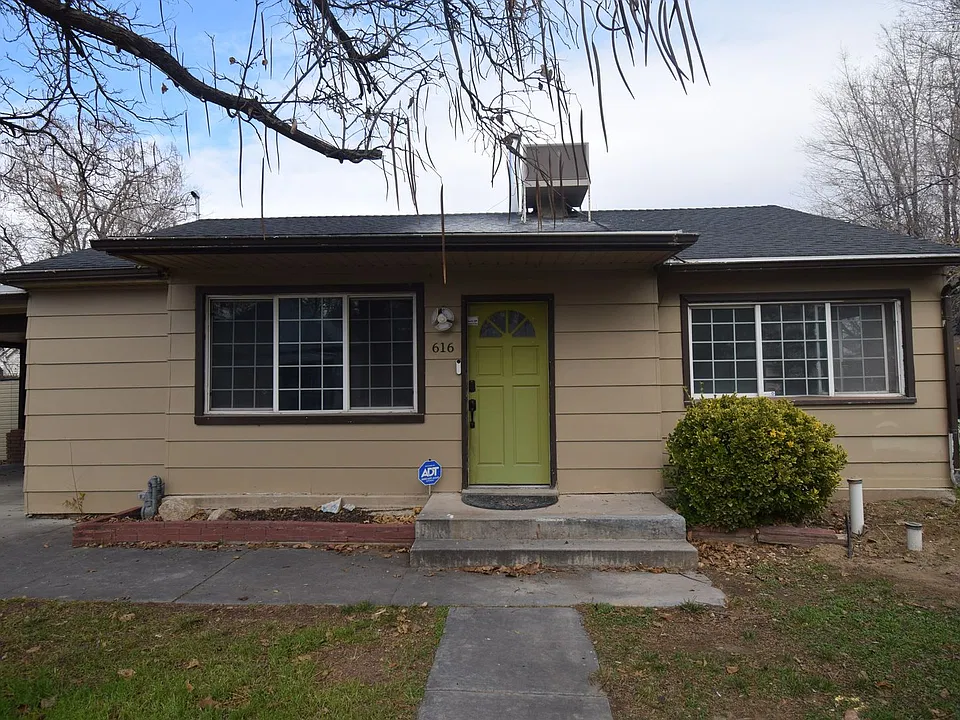 616 W Beynon Ct