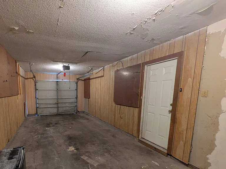 2331 Coronado Pl — Photo 17