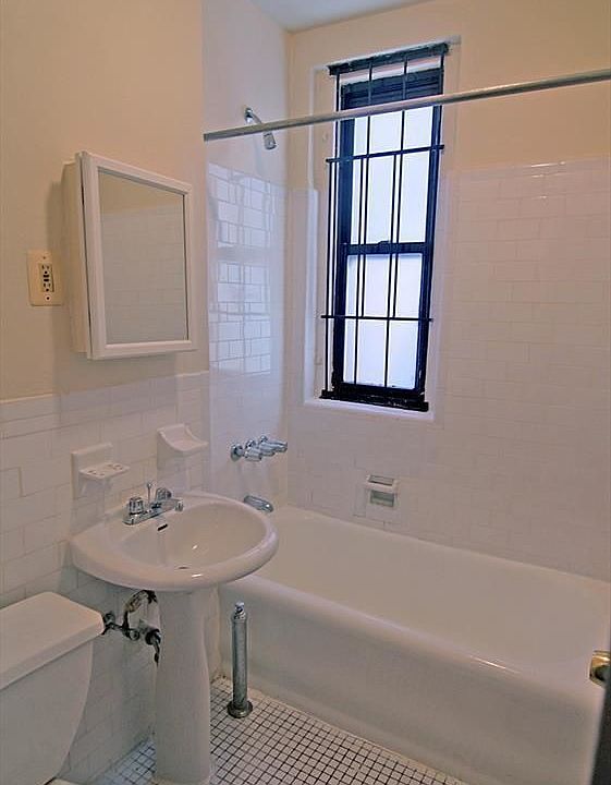 2nd image of 267 Edgecombe Ave APT 5M