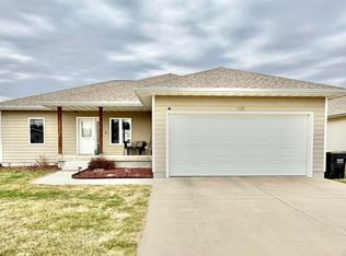 925 Campbell St, North Sioux City, SD 57049