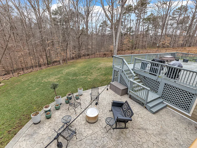 1126 Trailwood Dr — Photo 61