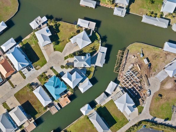 4024 Carly Ln, Grand Isle, LA 70358