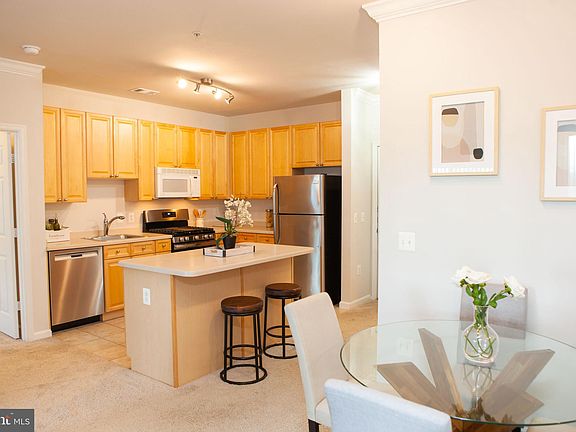 4th image of 9480 Virginia Center Blvd Unit 303