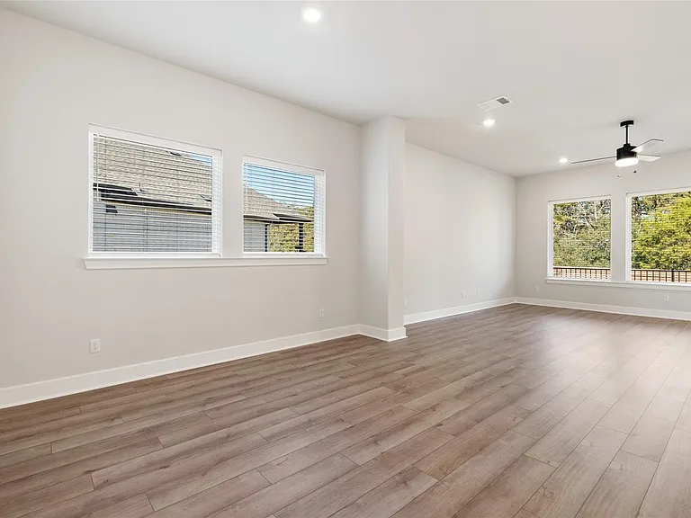 140 Cibolo Creek Loop — Photo 18