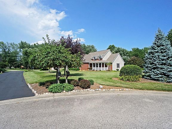 2nd image of 4827 Beechwood Farms Dr