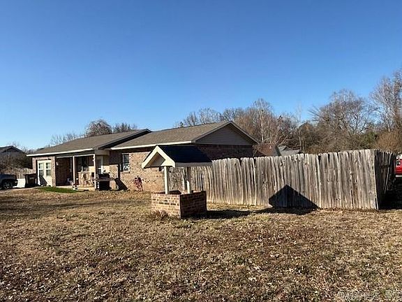 2nd image of 613 Valley Dr