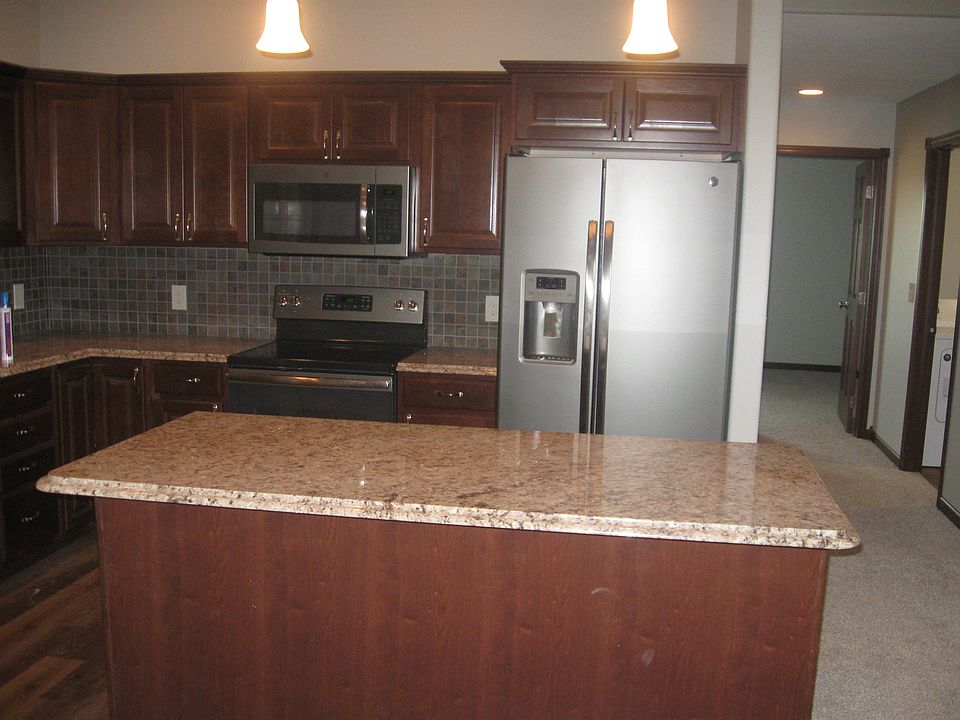 2nd image of 1011 17th Ave