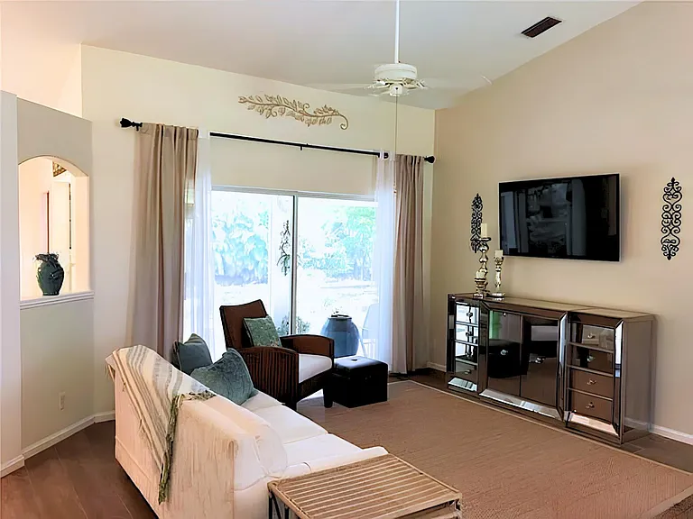 13210 Temple Blvd — Photo 9
