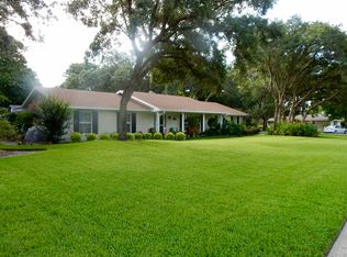 322 Laura Ln, Mount Dora, FL 32757