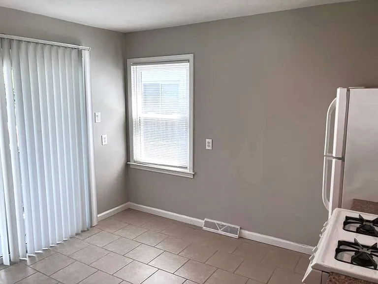 577 E Hudson Ave — Photo 13