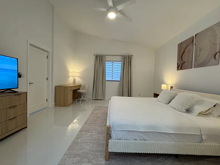 1882 Coral Point Dr — Photo 42