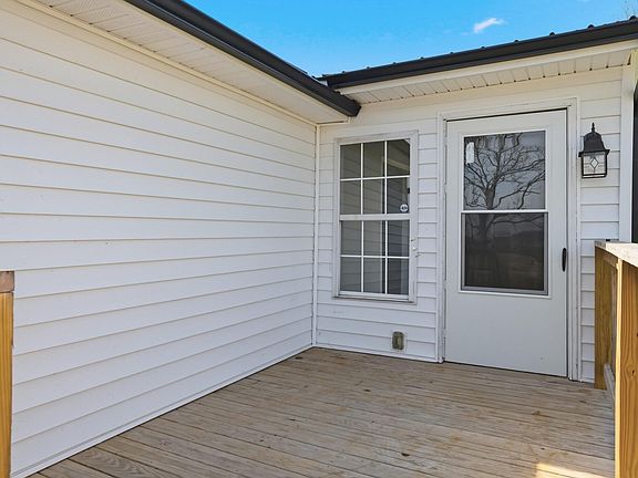 2nd image of 660 Jones Knob Rd