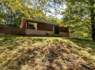 16445 Valley Trl, Mishawaka, IN 46544