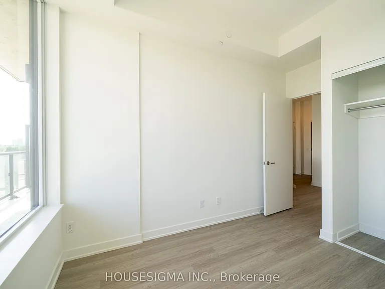 8188 Yonge St #623 — Photo 7