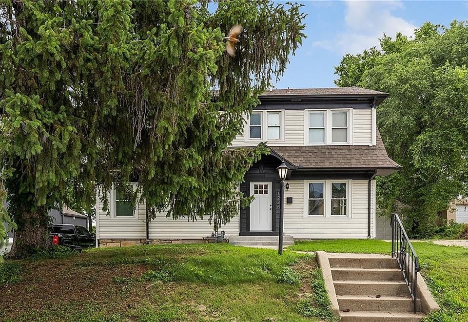 1st image of 1226 Everett Ave