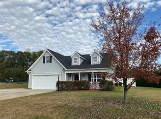 2588 Chestnut Grove Rd, King, NC 27021
