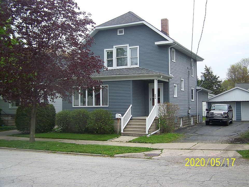 1st image of 224 N McLellan St