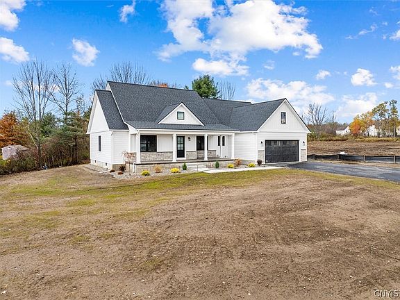 4th image of 112 Stonebrooke Dr