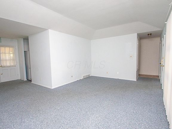 3rd image of 483 Whitehall Dr