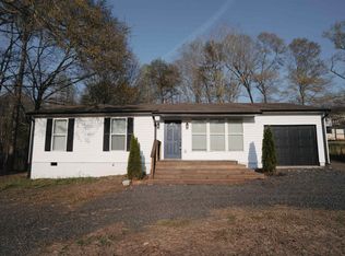 344 Bobo Rd, Wellford, SC 29385