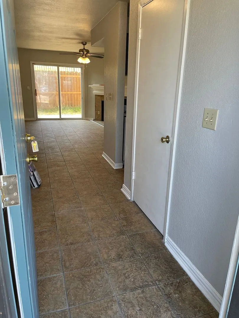 3 Bedroom 2 Bath Condo By Unt — Photo 1