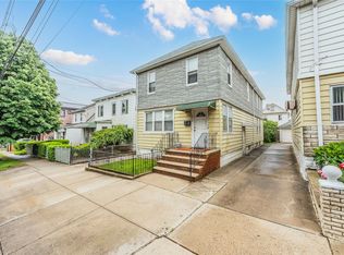 4518 164th St, Flushing, NY 11358