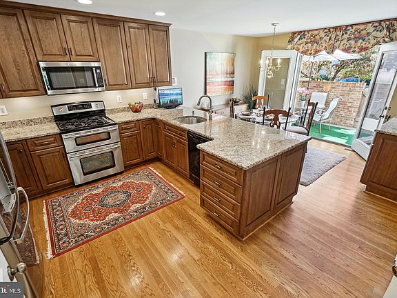 3rd image of 2923 Aran Ct