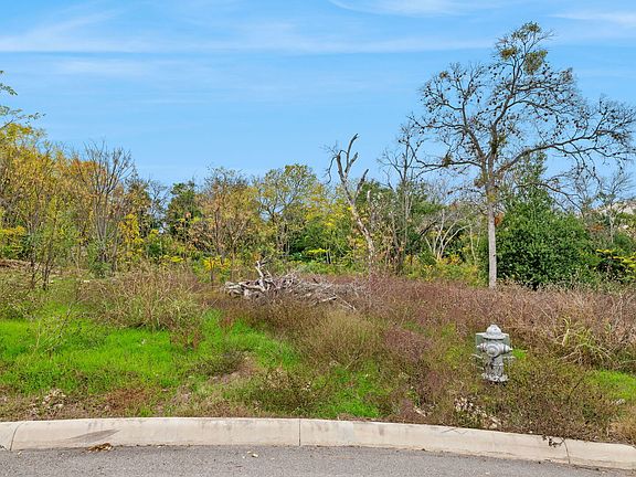 5th image of 8222 Country Lane Ct