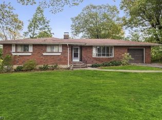 28 5th St, Dover, NJ 07801