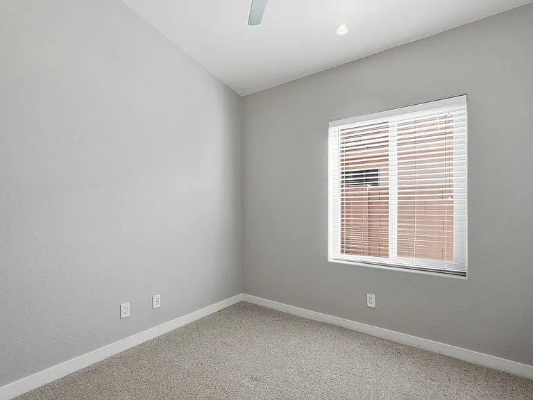 16404 S 46th Way — Photo 21