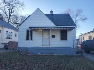 22503 Schroeder Ave, Eastpointe, MI 48021