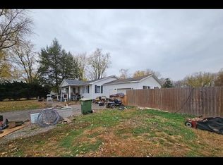 1835 Old Madisonville Rd, Henderson, KY 42420