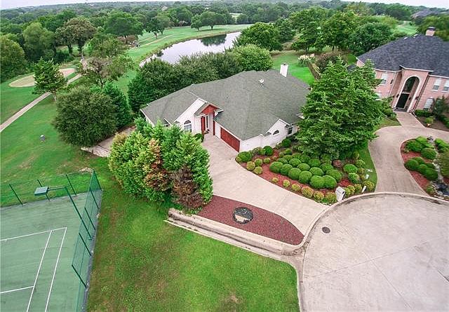 1st image of 935 Ironwood Dr