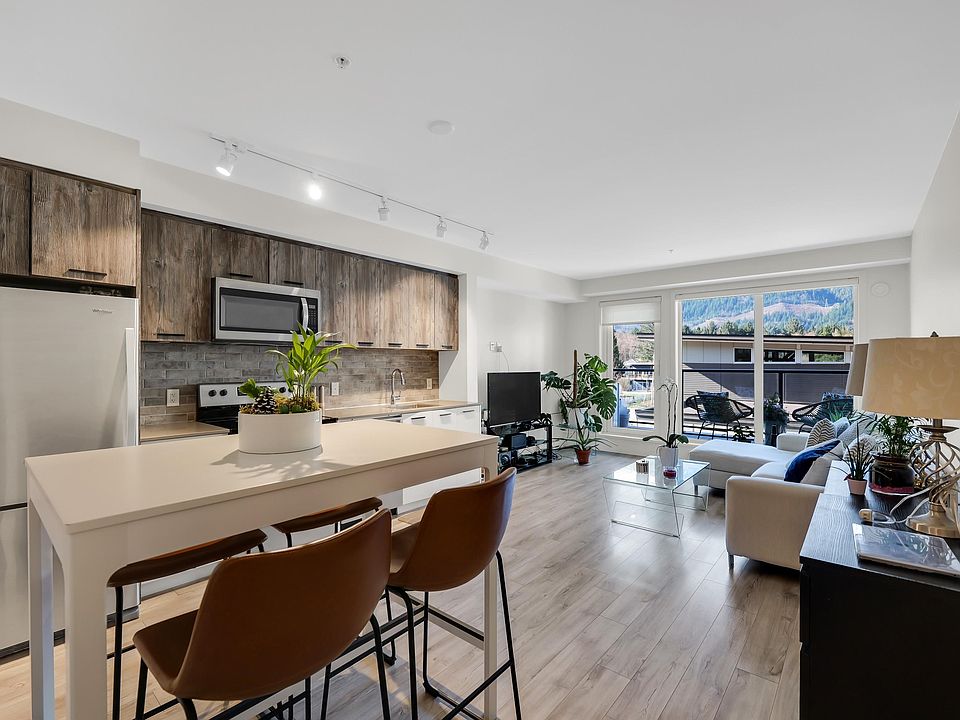 1st image of 38013 3rd Ave #305