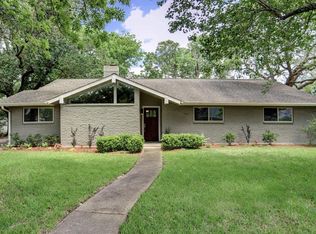 9818 Emnora Ln, Houston, TX 77080