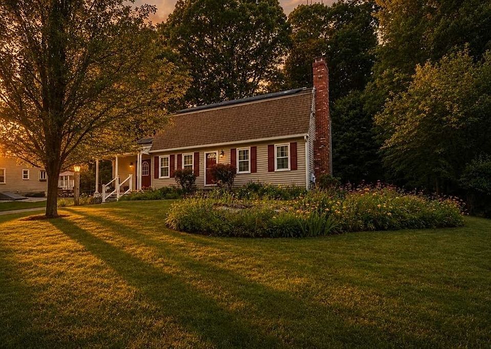 1st image of 7 Caroline Dr