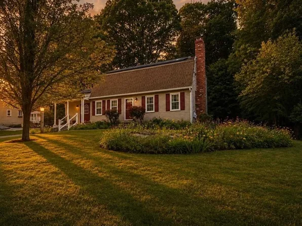 7 Caroline Dr, Milford, MA 01757