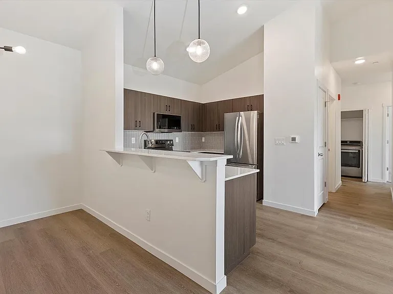 Hawk's Landing Apartments — Photo 95