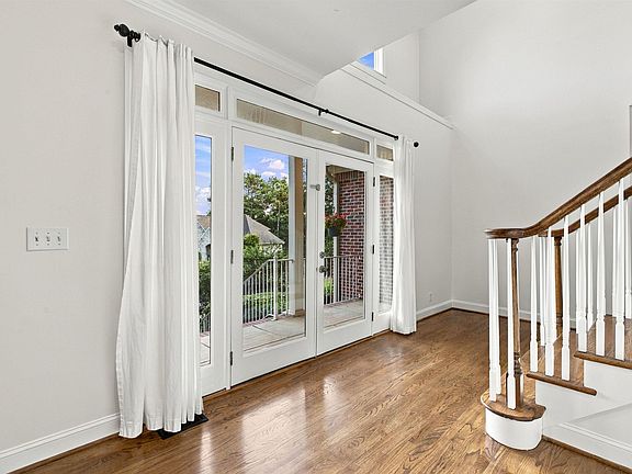 2nd image of 4036 Oak Meadows Cv