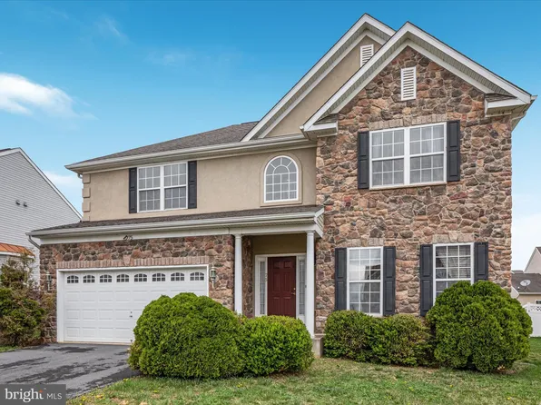 75 Shallow Creek Dr, Ranson, WV 25438