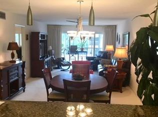 6725 Winkler Rd #201, Fort Myers, FL 33919