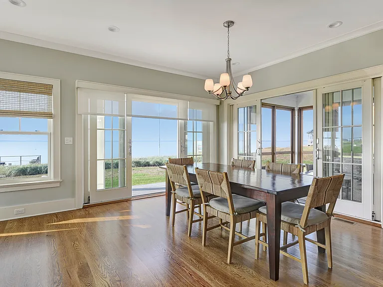 7 Peconic Ave — Photo 7