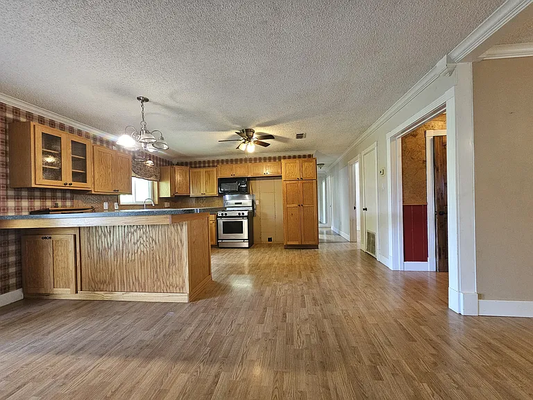 1630 Milrany Ln — Photo 6
