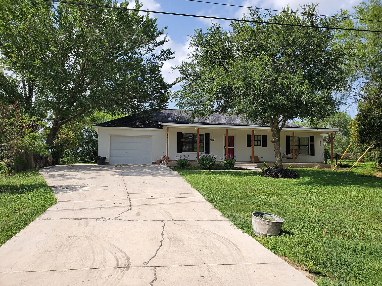 3 bed, 1485 sqft, $1,500 — Photo 1