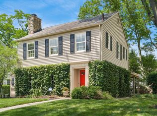 1694 Essex Rd, Columbus, OH